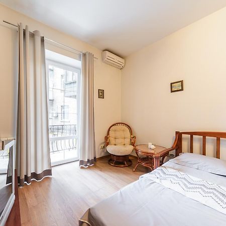 1-Room Apartments Kiev City Center Exterior photo